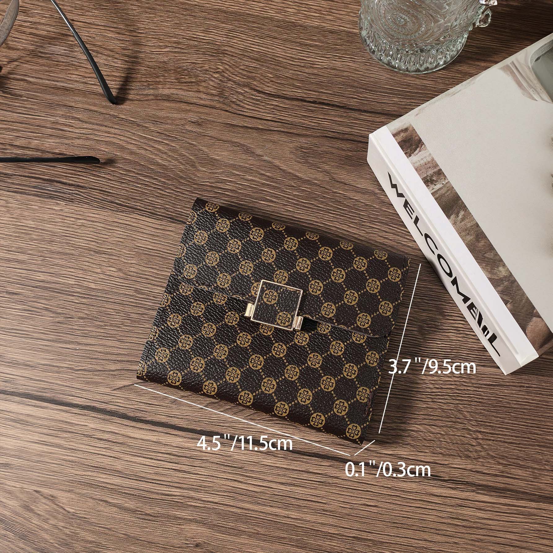 محفظة جيب صغيرة من الجلد بلون بني القهوة - تصميم أنيق زهرة البرسيم وخفيف الوزن خفيفة الوزن وقابلة للحمل لتخزين النقود والبطاقات الائتمانية وبطاقة الهوية | sg231