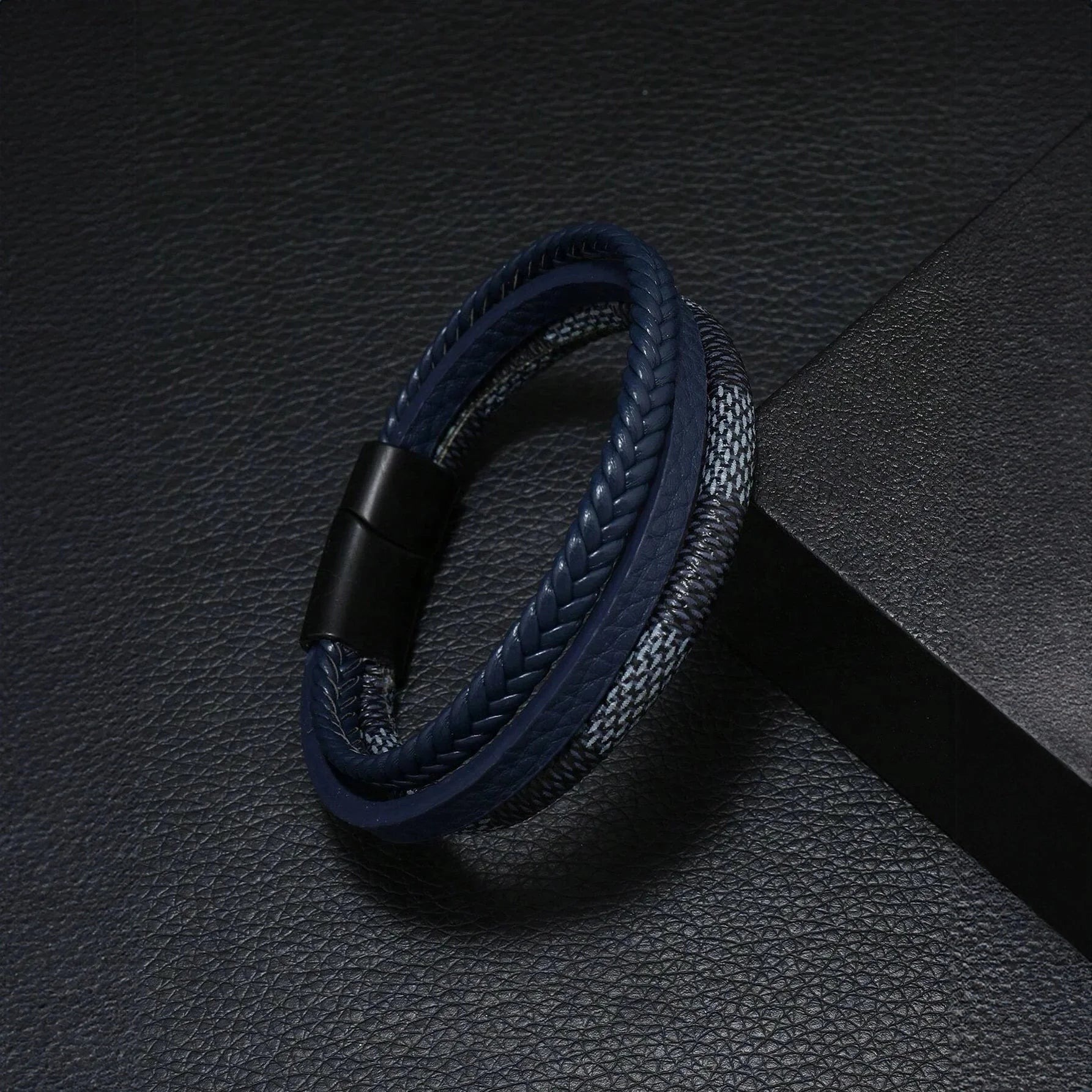 سوار للرجال إسورة مضفرة بجلد طبيعي فاخر رجالي اساور يد للرجال - ازرق | اسورة اكسسوارات الرجال حظاظة سوار ملابس_رجالي | amazingEGP