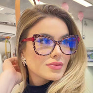 نظارات حماية من الضوء الأزرق للكمبيوتر بإطار عين القطة بطبعة النمر – عدسات شفافة UV400، وزن خفيف – نقشة نمر/أذرع حمراء