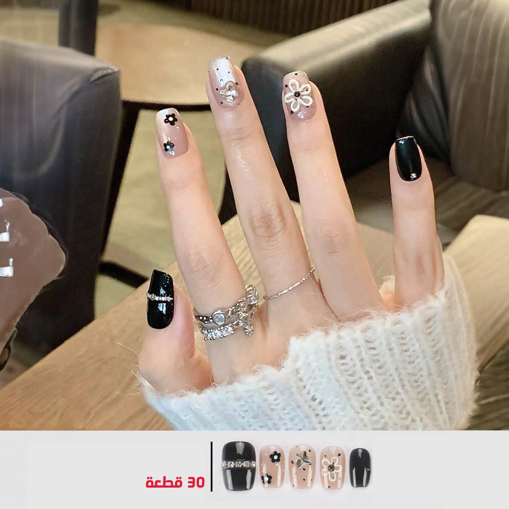 30 قطعة أظافر صناعية مضغوطة شكل تابوت قصير بتصميم فرنسي أسود مزخرف بالزهور – مع لاصق جيلي ومبرد/شريط فرك – قابلة للإزالة وإعادة الاستخدام