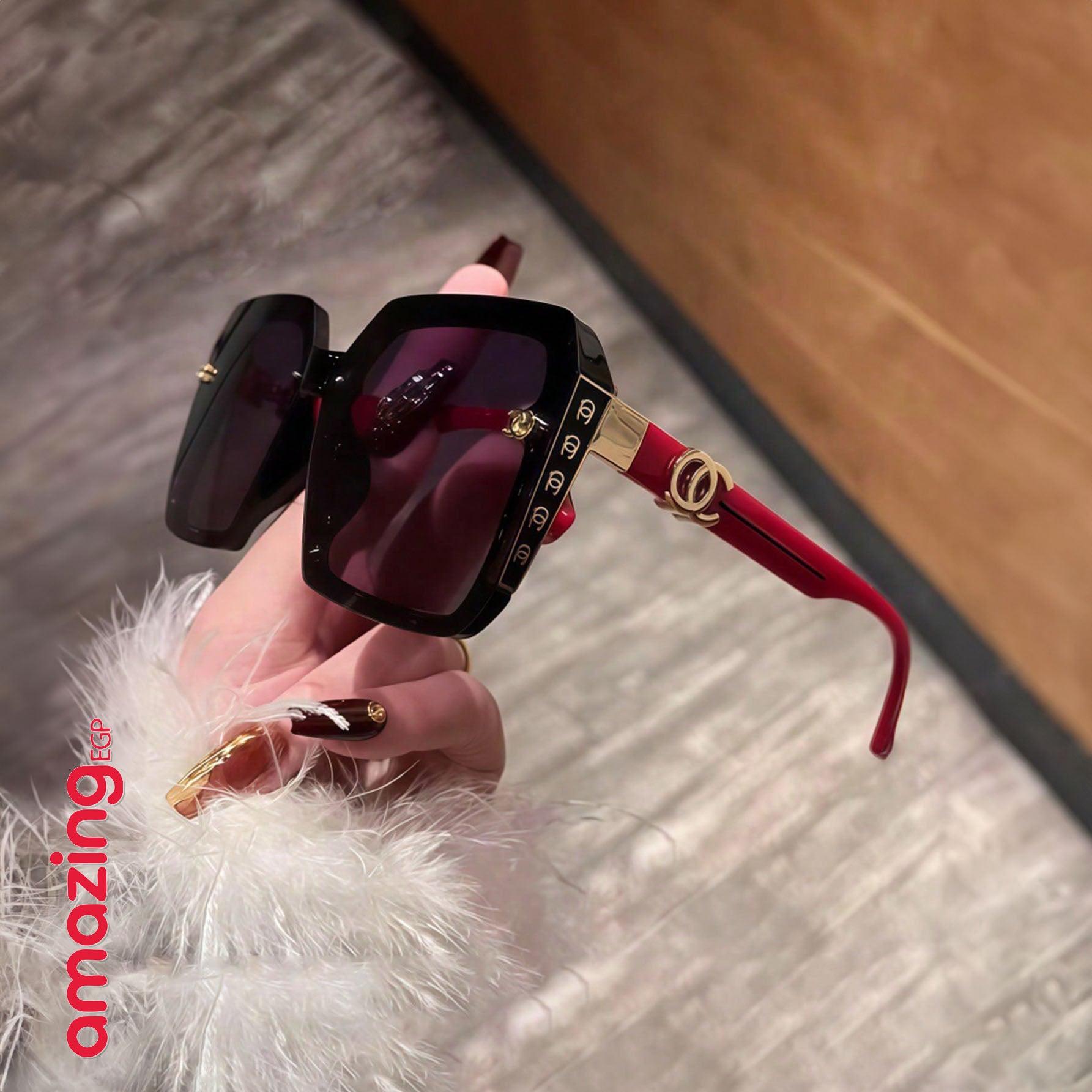 نظارة كبيرة الحجم للنساء بتصميم حديث — بدون إطار بعدسات متدرجة وحروف معدنية منقوشة على الذراعين | اطار نبيتي فى اسود