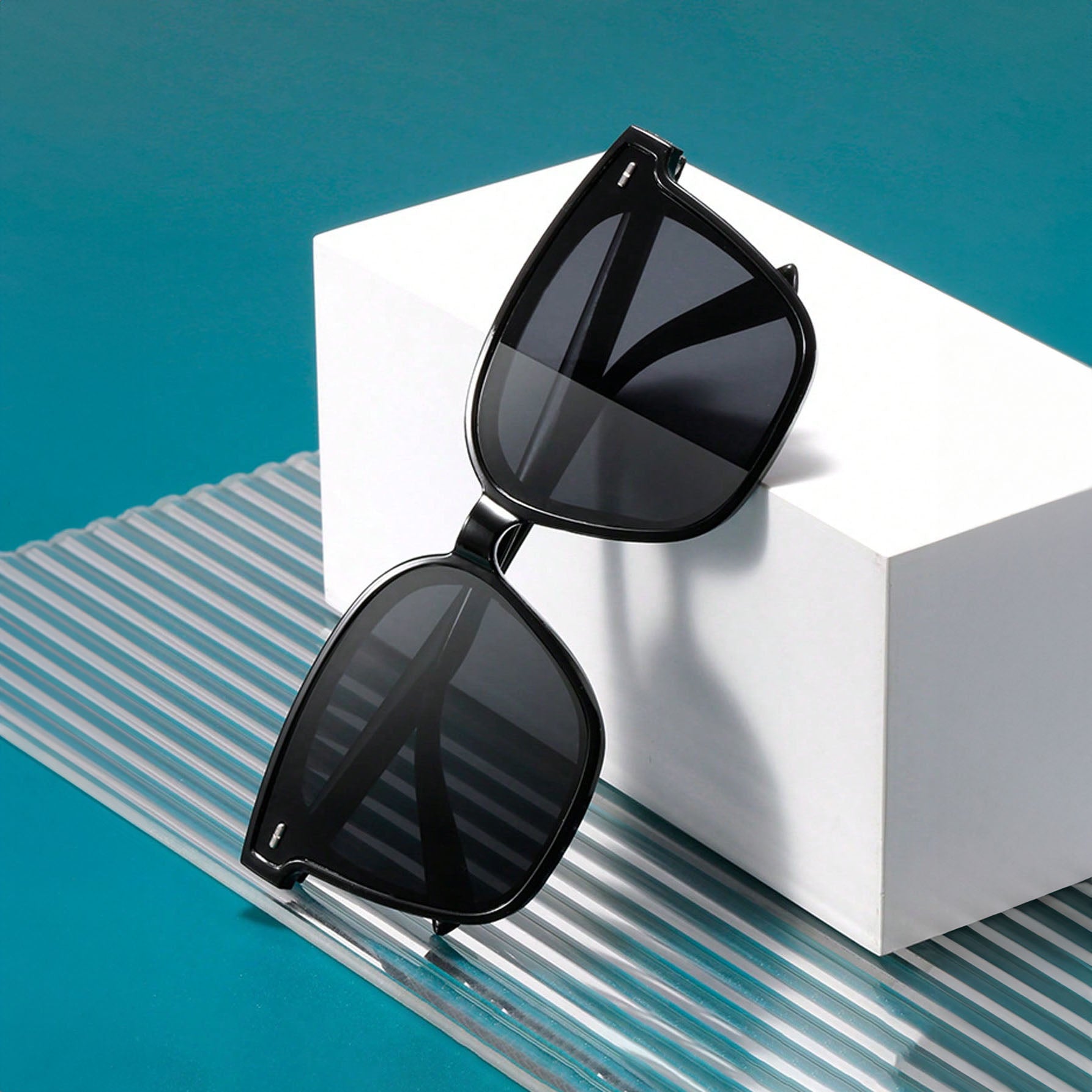 نظارات رجالية موضة بإطار مربع عصري وعدسات رمادية، تصميم رجعي أنيق للاستخدام اليومي والعمل والسفر