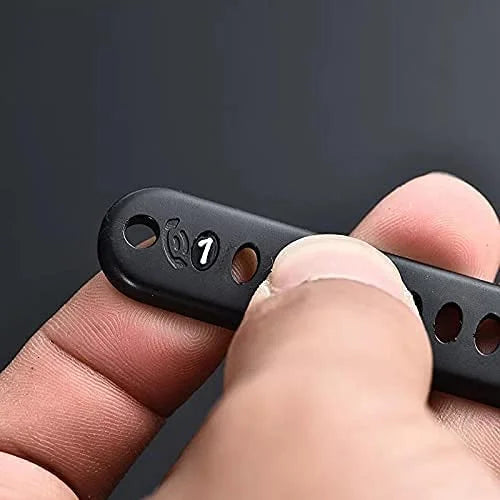 مادلية مفاتيح جلد بتعليقة لاضافة رقم تلفون في حالة الضياع  جلد اسود فى ابيض | اكسسوارات الرجال للرجال مادليات مادلية مفاتيح | amazingEGP