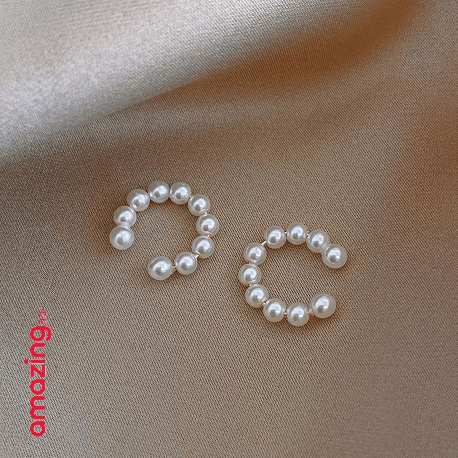 زوج من أقراط وصل الأذن المزيفة بالخرز بدون ثقب ذهبية على شكل حرف C للنساء المقاوم للصدأ لا تسبب الحساسية أقراط متدلية فاخرة مرصعة بالزركونات للنساء