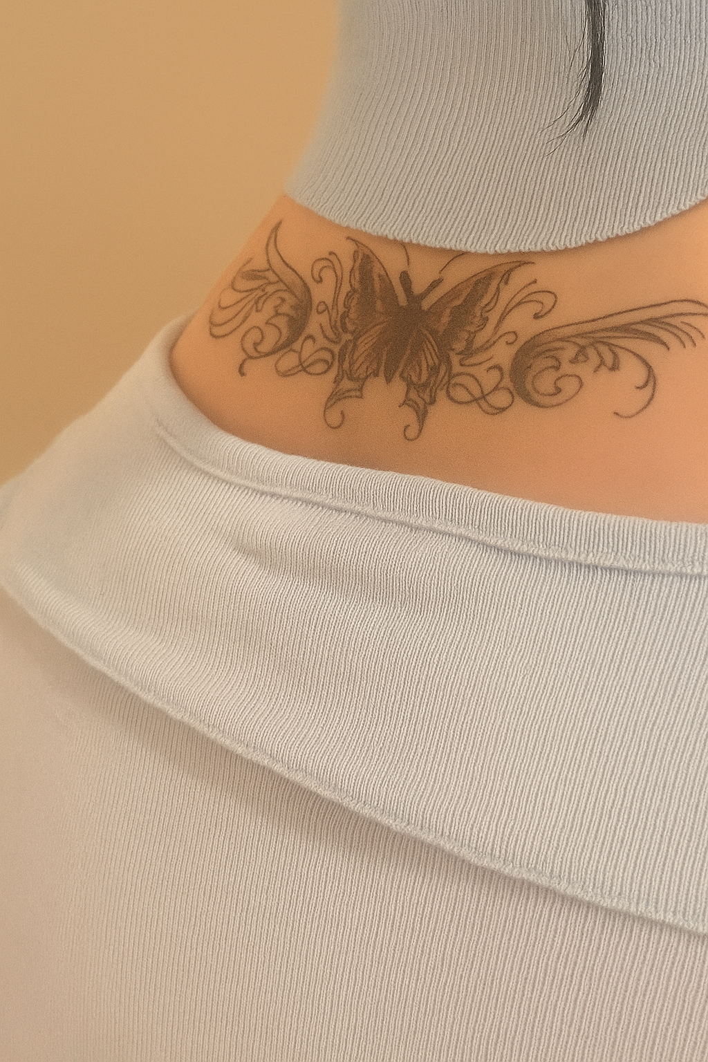 ملصق وشم فراشة أسود مؤقّت للخصر/البطن – مقاوم للماء ويُخفي الندوب