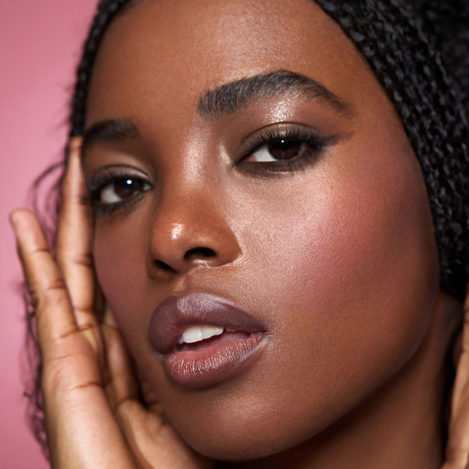 SHEGLAM فرشاة وجيل تحديد الحواجب - لإطلالة طبيعية تدوم طوال اليوم - مقاوم للماء وثابت طويلًا، تركيبة غنية لتحديد الحواجب، مثالي للمكياج - Espresso