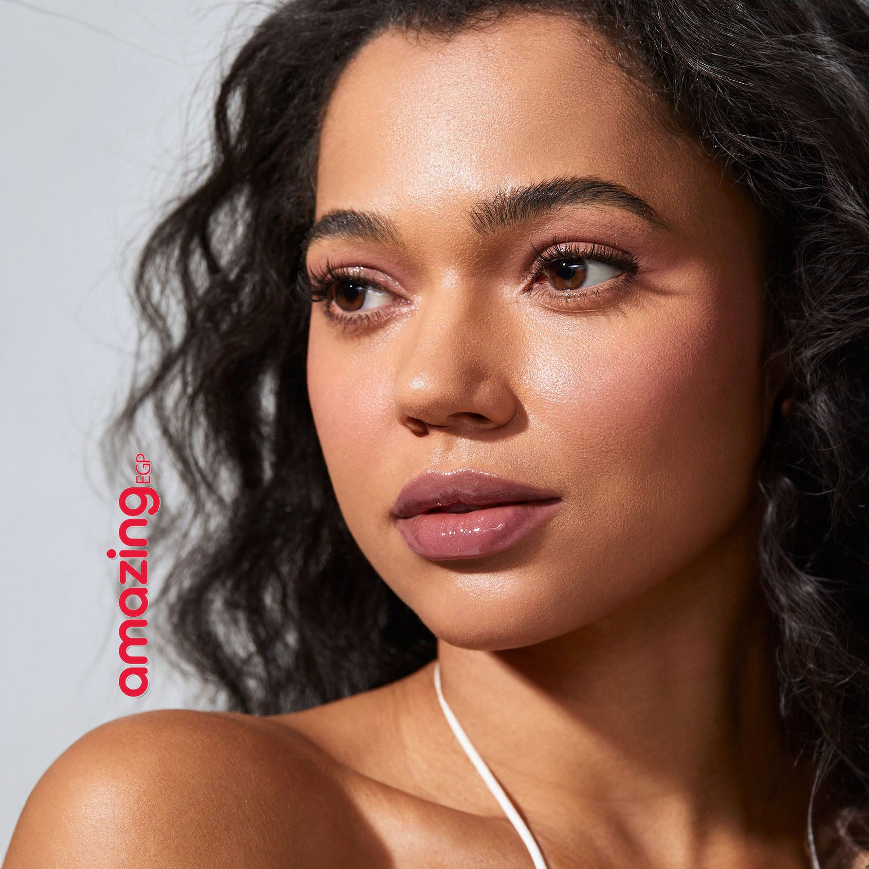 SHEGLAM ملمع شفاه  Power Bouquet لامع مثالي وممتلئ بلون بنفسجي لامع ومرطب وممتلئ ومصل شفاه مغذي وممتلئ غير لاصق وأحمر شفاه بزيت جوز الهند ومستحضرات تجميل الشفاه ومغذي يدوم طويلا |  Freesia