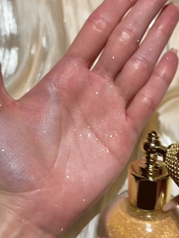 SHEGLAM لمسة نهائية شديدة اللمعان، جليتر متعدد الاستخدام وميض توهج هايلايتر، مكياج الوجه، مسحوق بخاخ لامع لامع للوجه وهايلايتر عالي اللمعان للنساء والشعر والاظافر - ذهبي