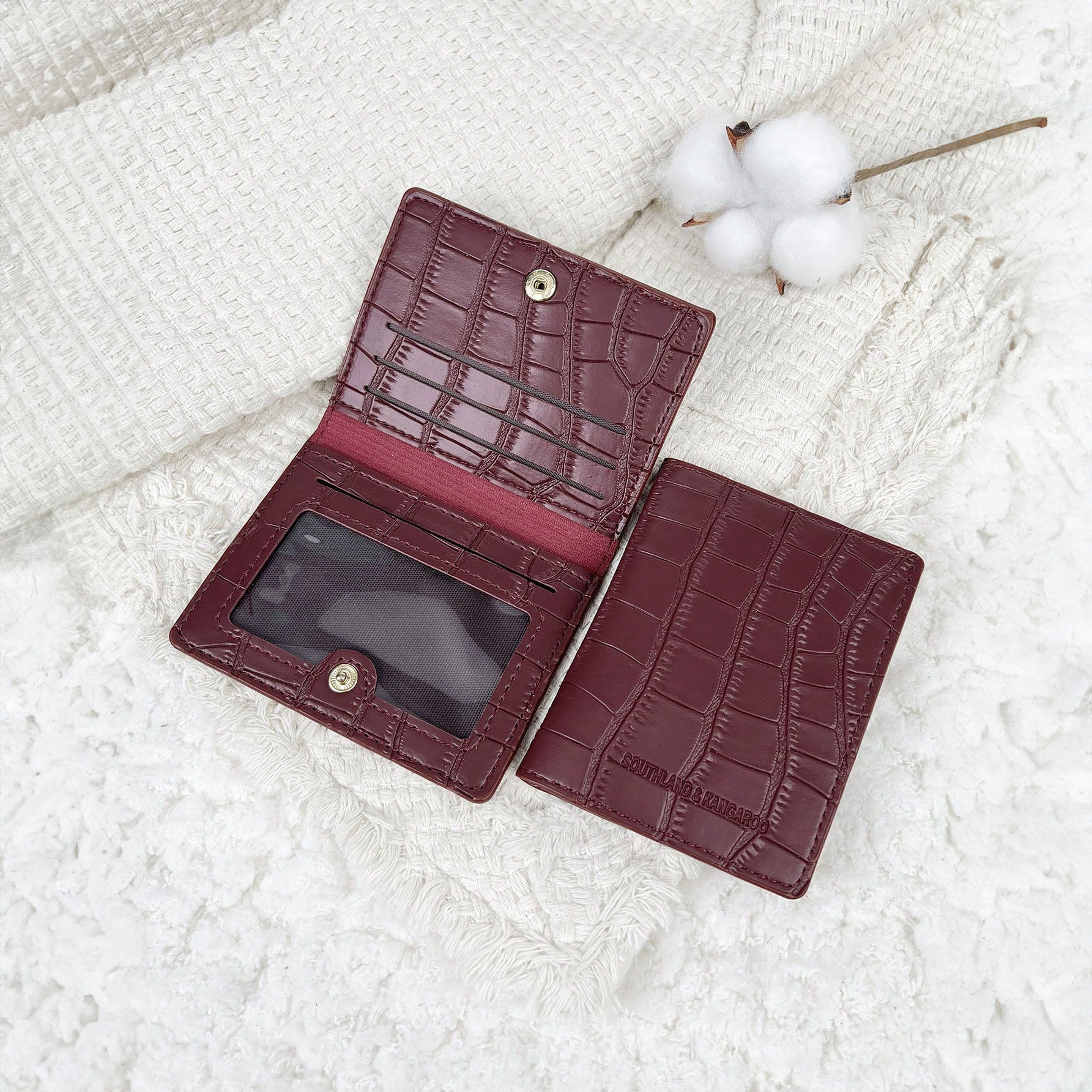 محفظة جيب صغيرة من الجلد بلون اسود - تصميم أنيق بنمط مزخرف جلد التمساح الأسود وخفيف الوزن خفيفة الوزن وقابلة للحمل لتخزين النقود والبطاقات الائتمانية وبطاقة الهوية | نبيتي sg2309