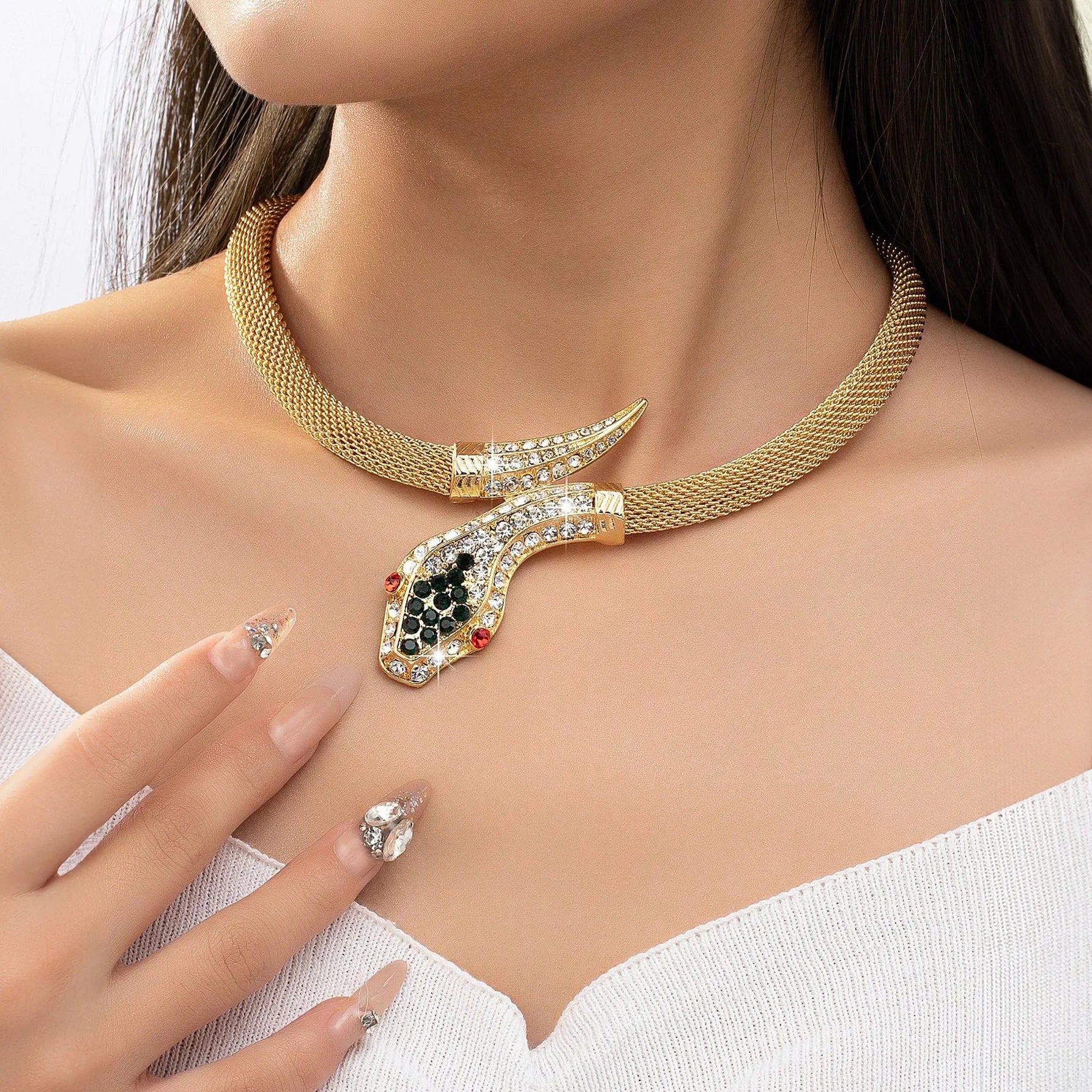 قلادة بتصميم أفعى شيك ومزينة بحجر راينستون للي بتحب الجرأة والأناقة مناسبة لكل المناسبات - ثعبان ذهبي مطرز اخضر | shein أكسسوار للسيدات بحجر راينستون اساور كاحل اسورة ثعبان خلخال خلخال للقدم خلخال مضئ رقص عقد افعى عقد تعبان قلادة فضة بتصميم أفعى شيك لولى