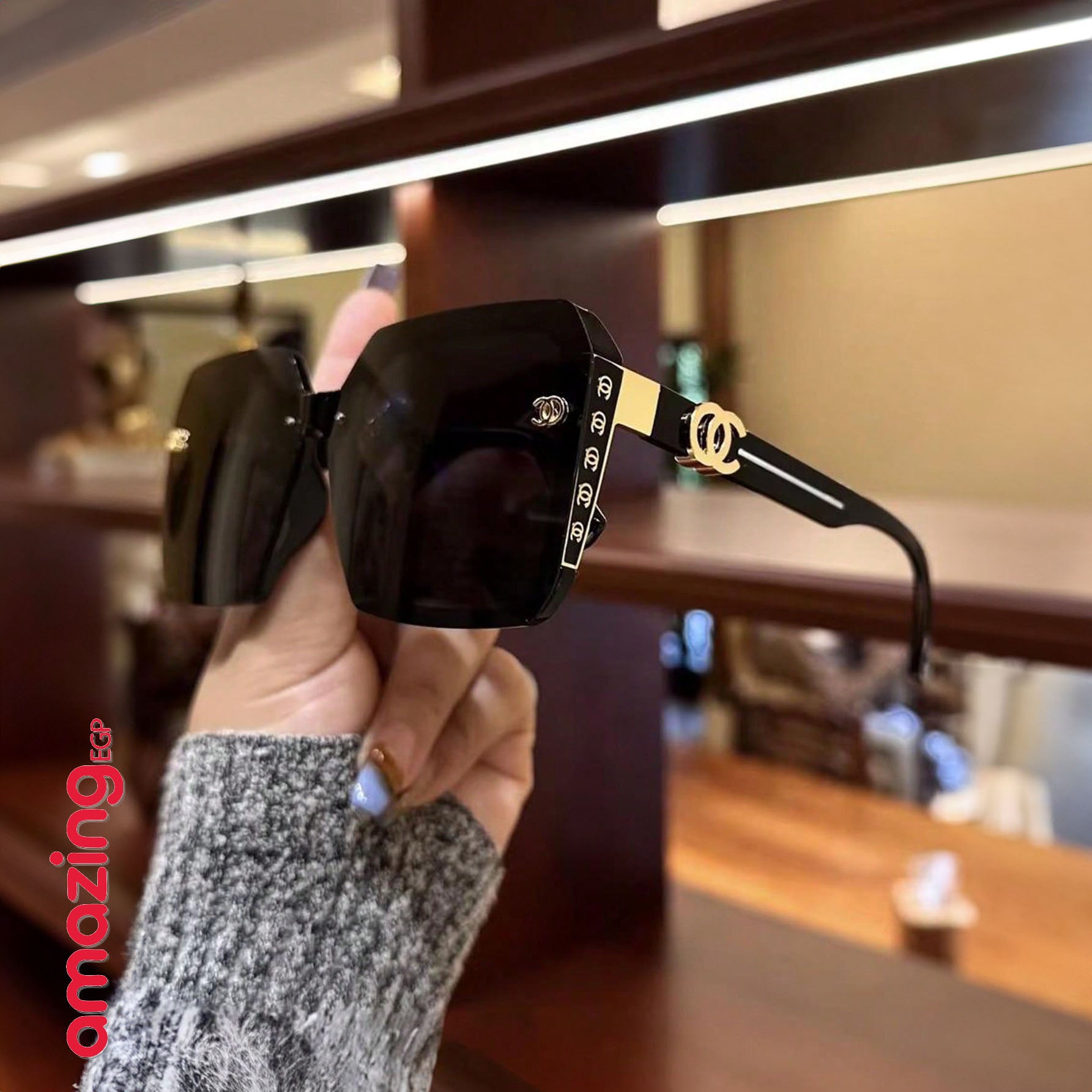 نظارة شمسية نسائية كبيرة الحجم بإطار مربّع كامل UV400 – تصميم كلاسيكي أسود بعدسات رمادي داكن