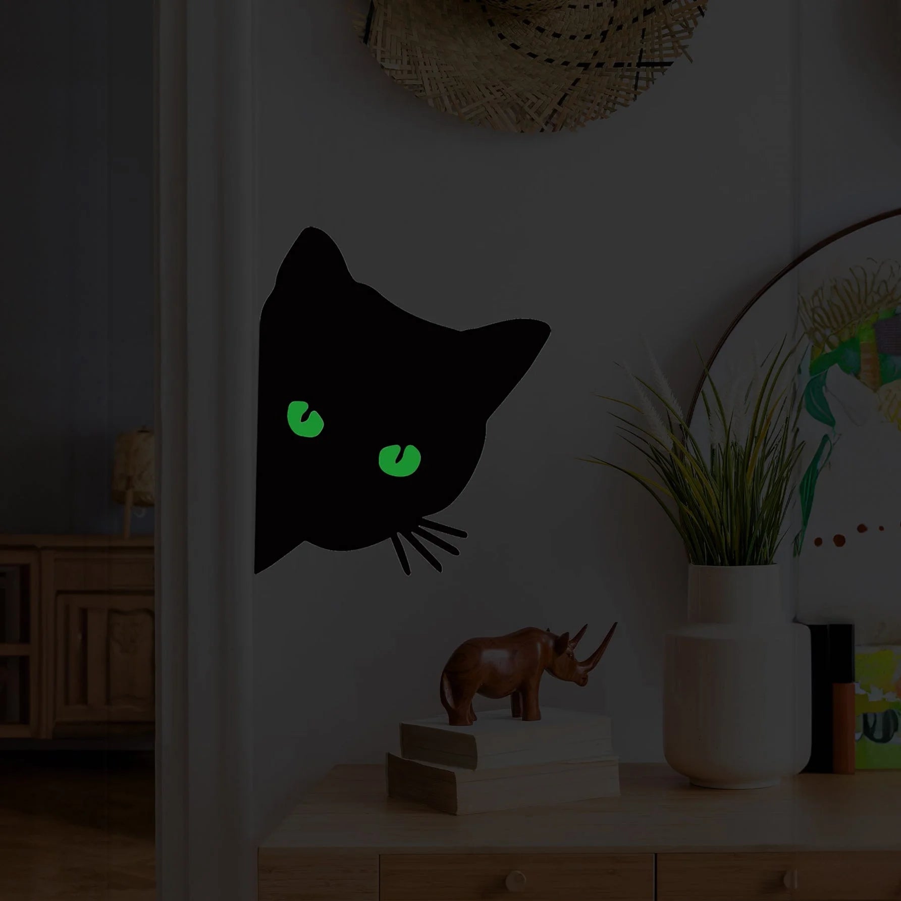 ملصق حائط مضيء على شكل قطة يتوهج في الظلام القط اللعب الحيوان نمط ملصقات جدار مفتاح الإضاءة فن الديكور جدارية لصق | امراه بسه تمثال تمثال مكتب ديكور ديكور غرف ديكور_مكتب ديكور_منزل قطة ملصق حائط | amazingEGP
