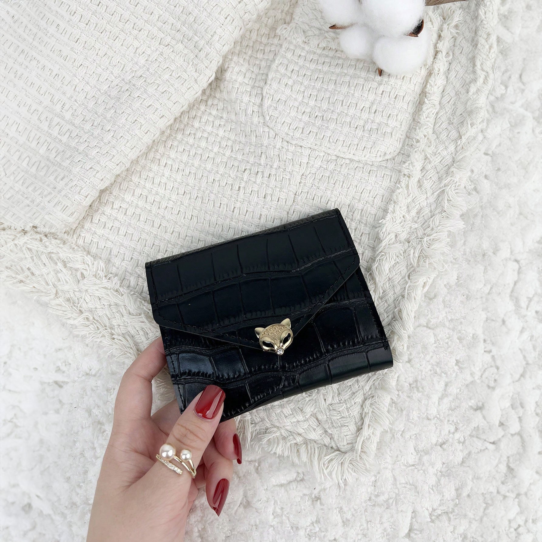 محفظة جيب صغيرة من الجلد بلون اسود - تصميم أنيق بنمط مزخرف جلد التمساح الأسود وخفيف الوزن خفيفة الوزن وقابلة للحمل لتخزين النقود والبطاقات الائتمانية وبطاقة الهوية |اسود sg230