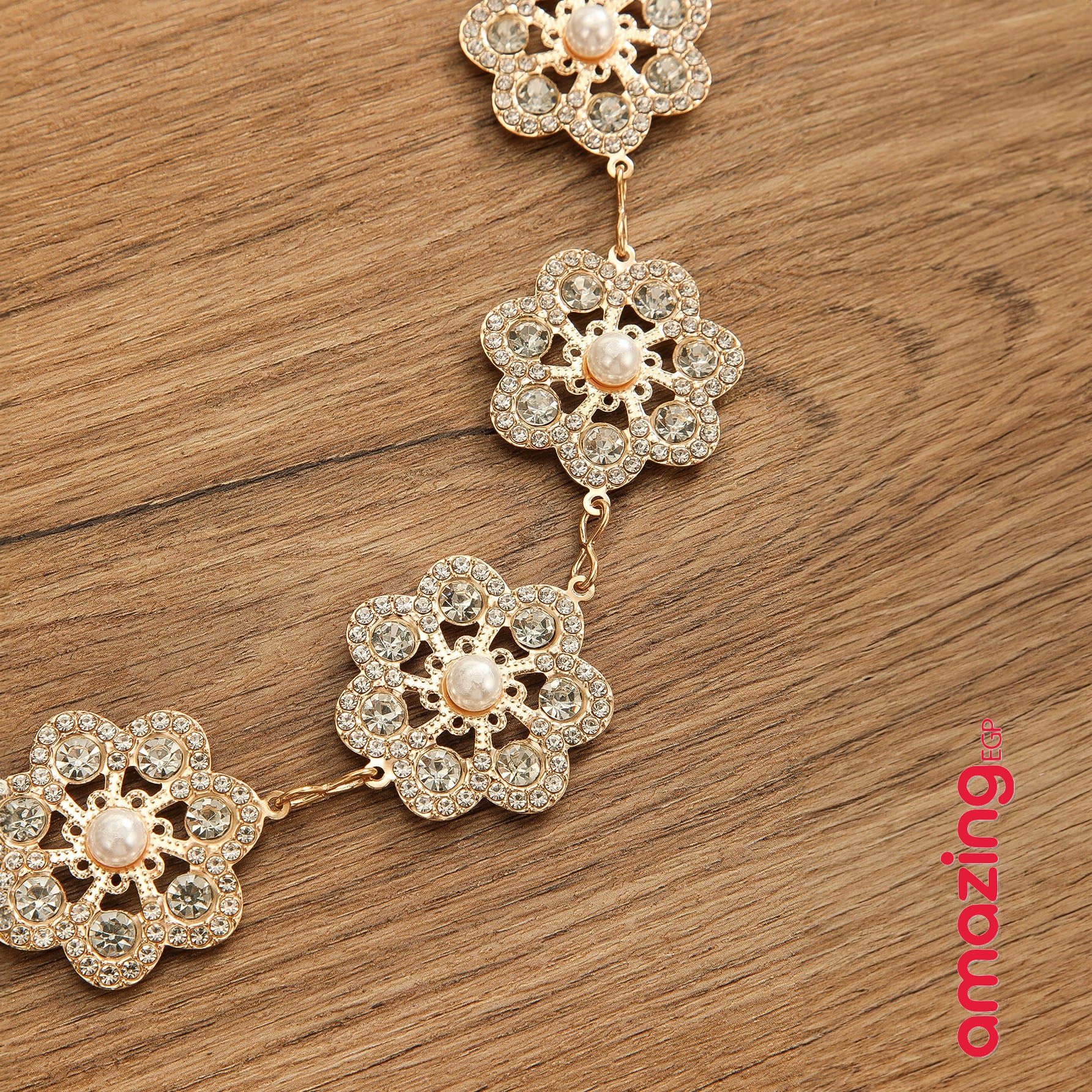 سلسلة خصر كلاسيكية مطعّمة باللؤلؤ والكريستال – طبقات وردية ذهبية لإطلالة صيفية راقية