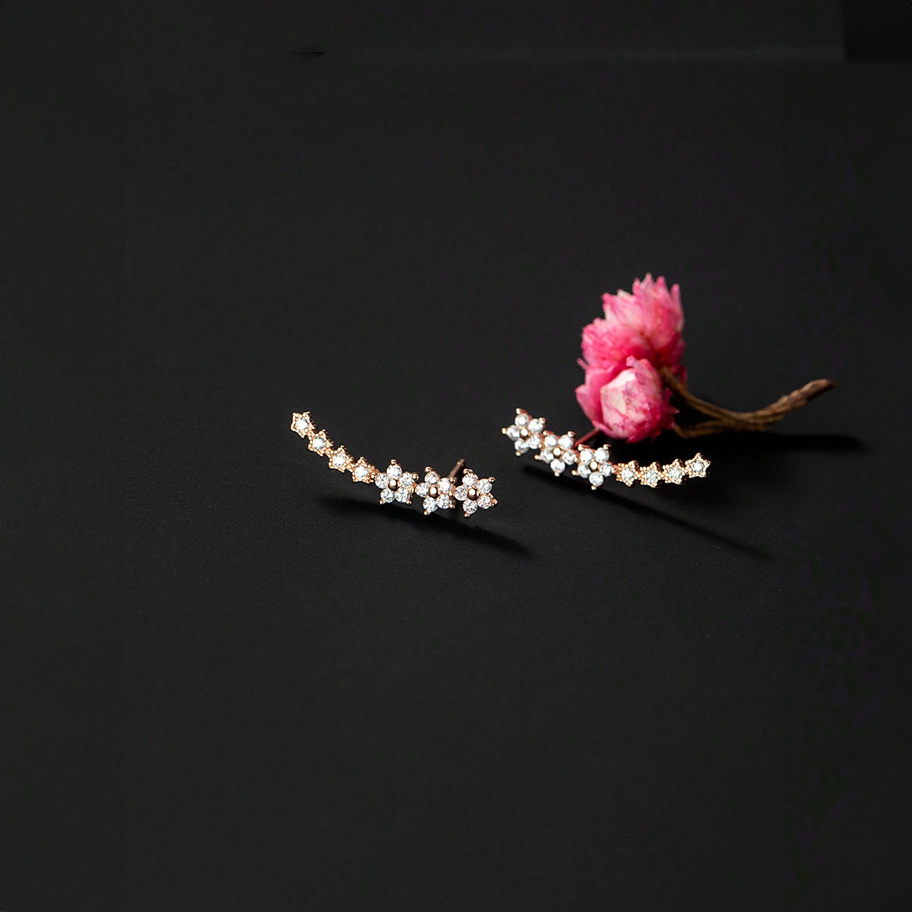 بيرسنج للاذن من الفولاذ المقاوم للصدأ لا تسبب الحساسية زوج من أقراط قلادة النجوم الكلاسيكية الأوروبية والأمريكية المرصعة بالراين، أقراط متدلية فاخرة مرصعة بالزركونات للنساء - زهور