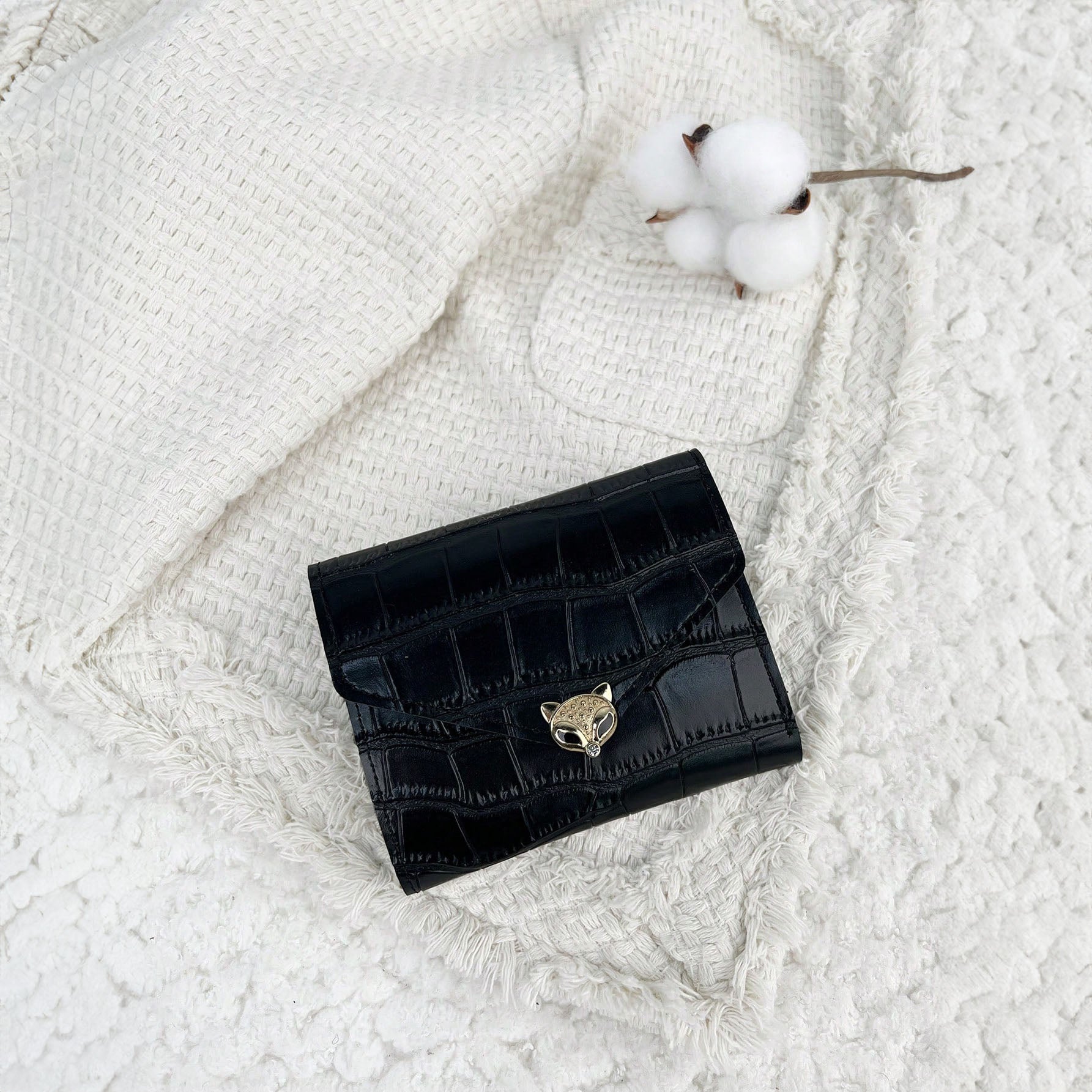 محفظة جيب صغيرة من الجلد بلون اسود - تصميم أنيق بنمط مزخرف جلد التمساح الأسود وخفيف الوزن خفيفة الوزن وقابلة للحمل لتخزين النقود والبطاقات الائتمانية وبطاقة الهوية |اسود sg230