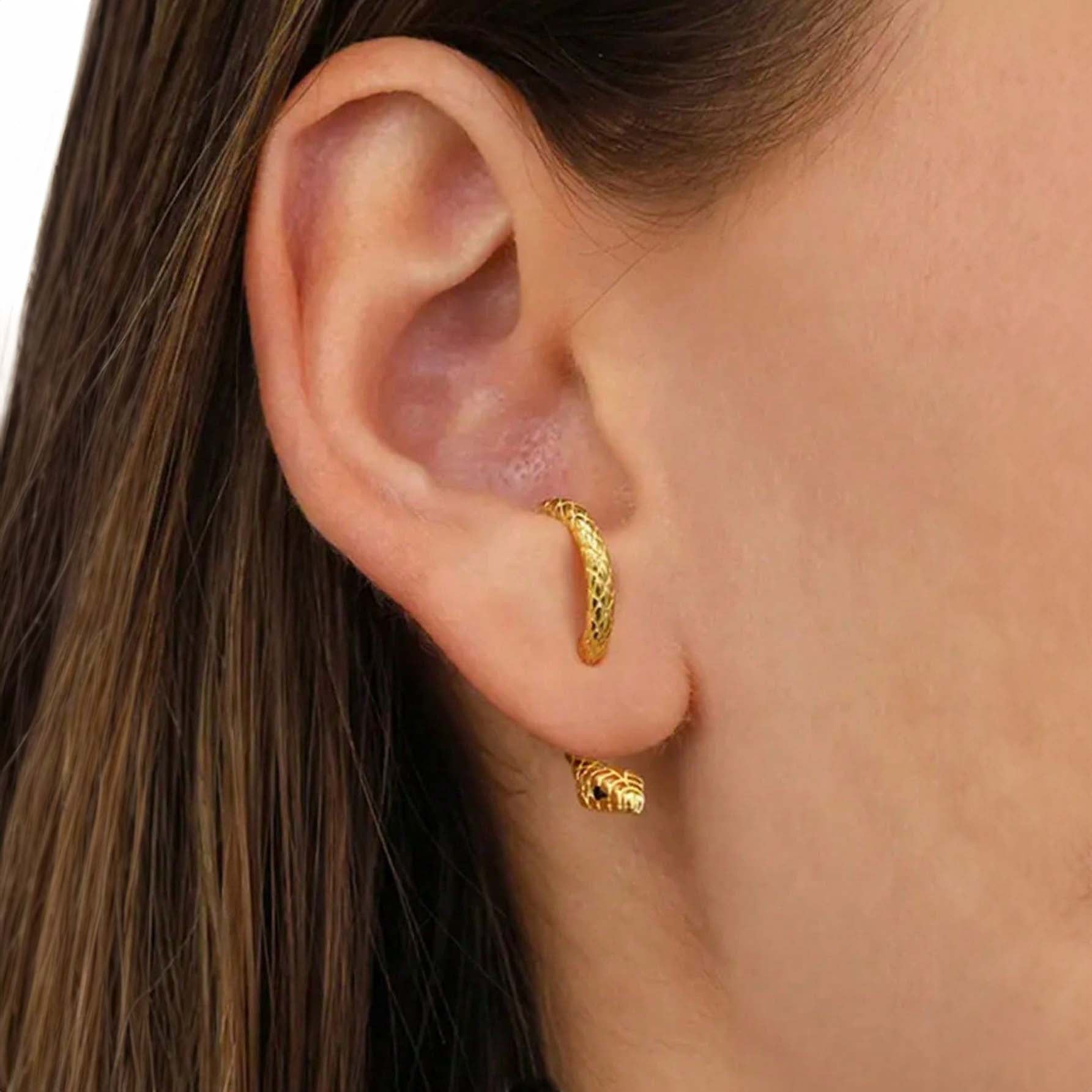 بيرسنج للاذن من الفولاذ المقاوم للصدأ لا تسبب الحساسية أقراط حلق غريبة الشكل على شكل ثعبان أمامي وخلفي للنساء - A450