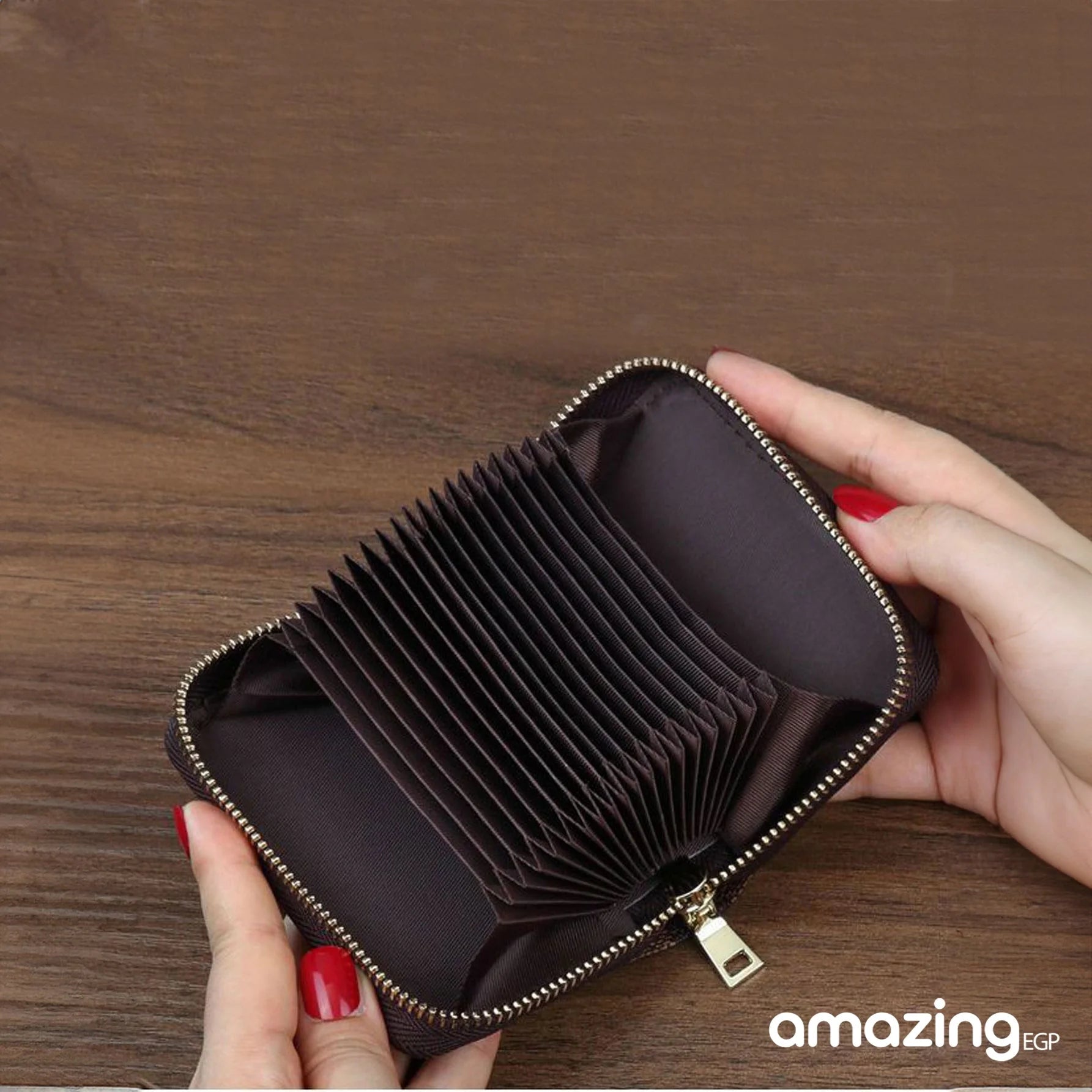 محفظة جلدية لحمل البطاقات والعملات المعدنية  حقيبة بني مربعات ملونة سستة الأكورديون للنساء والفتيات - بني | ازياء شنط صغيرة شنطة محافظ محافظ نسائي محفظة محفظة كربون ملابس_نسائي نساء نقود | amazingEGP