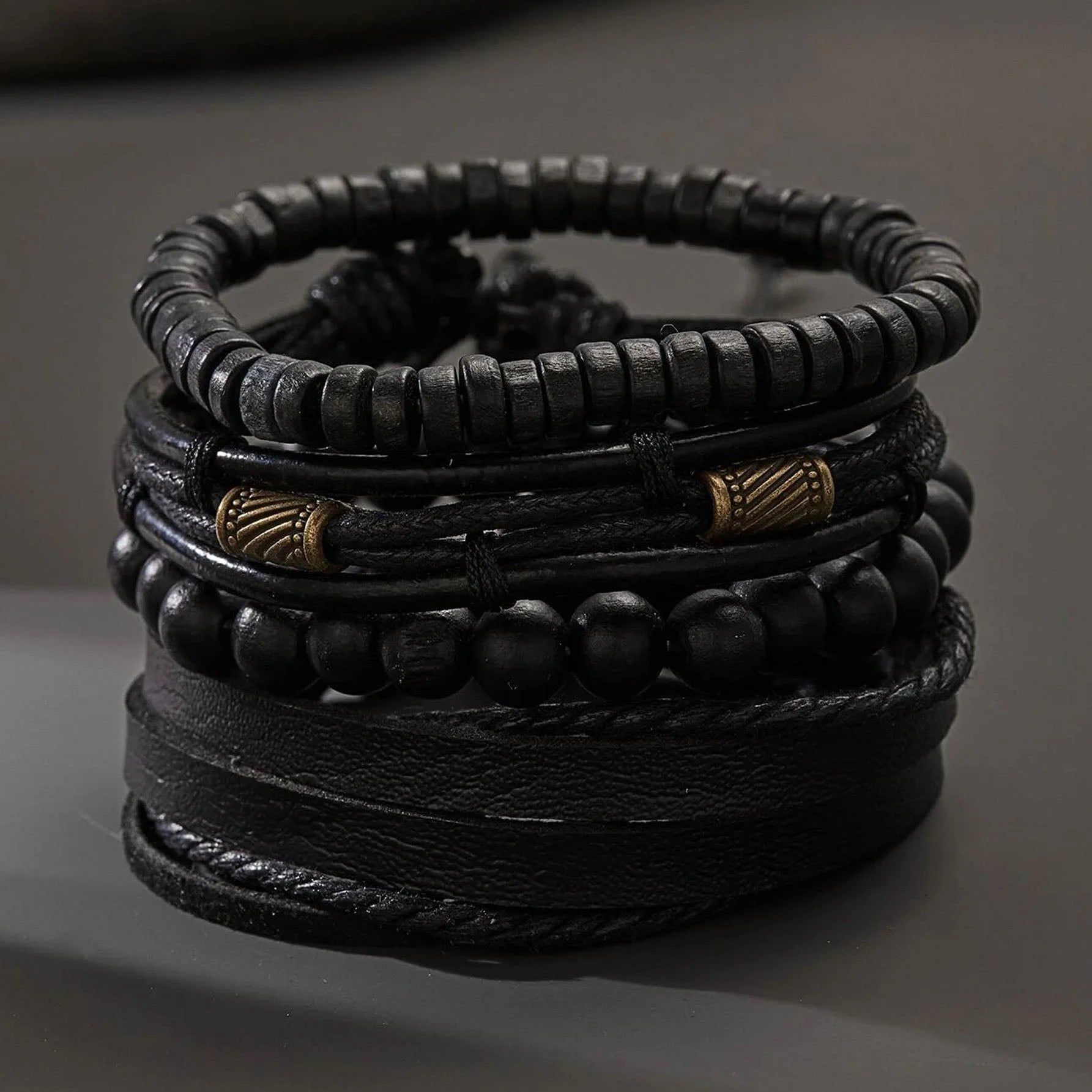 مجموعة من سوار مطرز اساور إسورة يد للرجال من الخشب - 4 قطع | اسورة اكسسوارات الرجال | amazingEGP