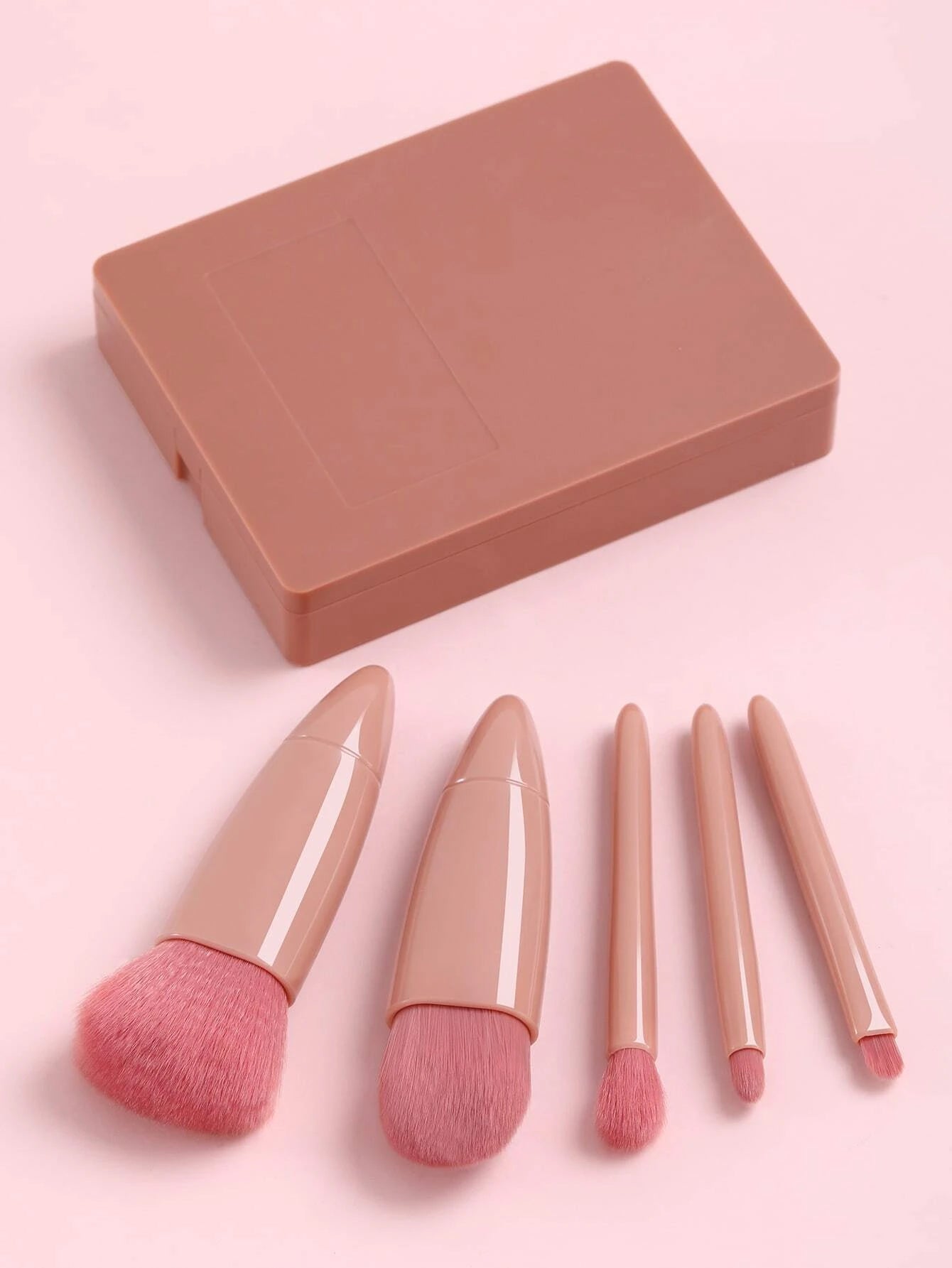 فرشاة ماكياج مع صندوق تخزين مثالية للسفر او الحمل اثناء التنقل، مجموعة فرش ، للنساء والبنات، للمكياج ومستحضرات التجميل والكونسيلر - 5 قطع