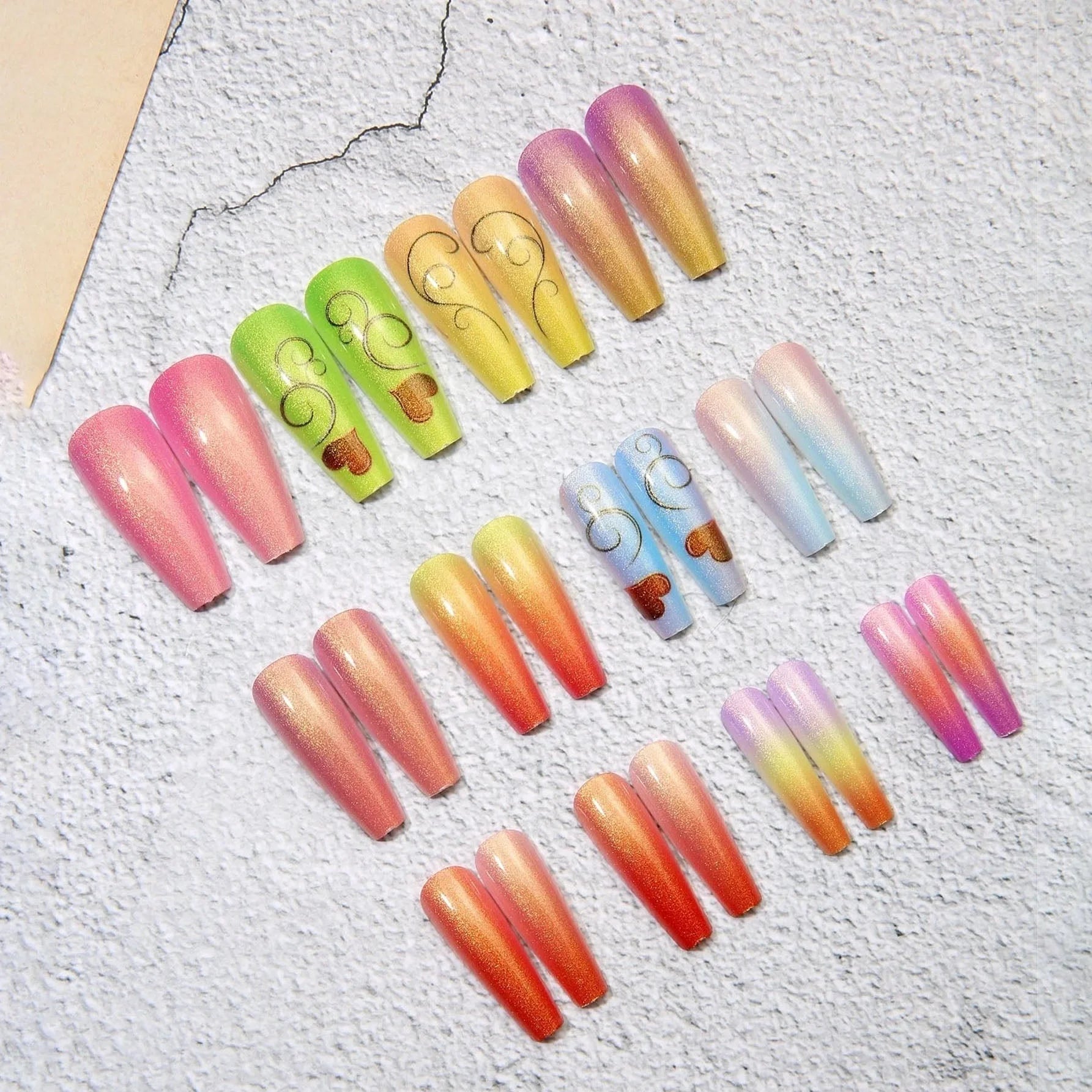 أظافر اصطناعية ألوان متدرجة ورقة الشريط مع قطعة ملف الأظافر 24 قطعة | اظافر قصيرة اظافر مستعارة الاظافر | amazingEGP
