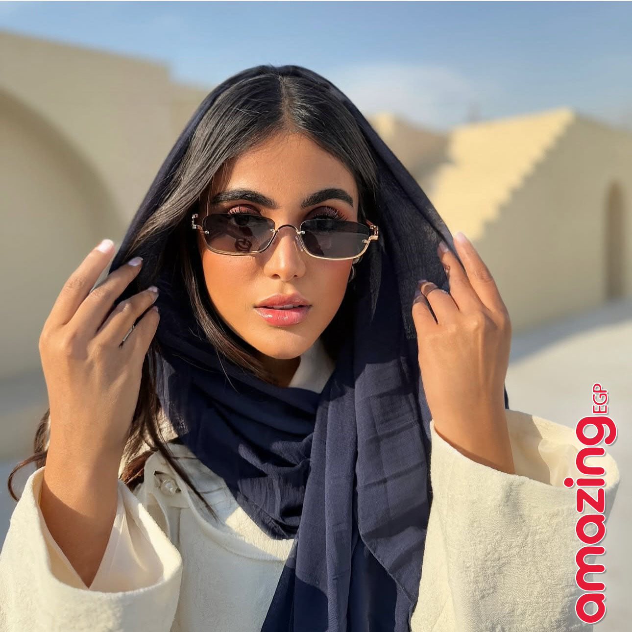 نظارة مربّعة نصف إطار معدني – إطار ذهبي وعدسات رمادية | موضة نسائية عصرية