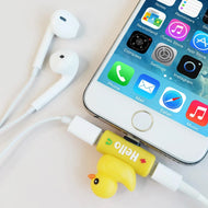 الاستماع والشحن في نفس الوقت مشترك كهربائي صوتي رسوم كارتون لموبايل ايفون، متوافق مع ايفون يدعم جميع انظمة iOS - بطة