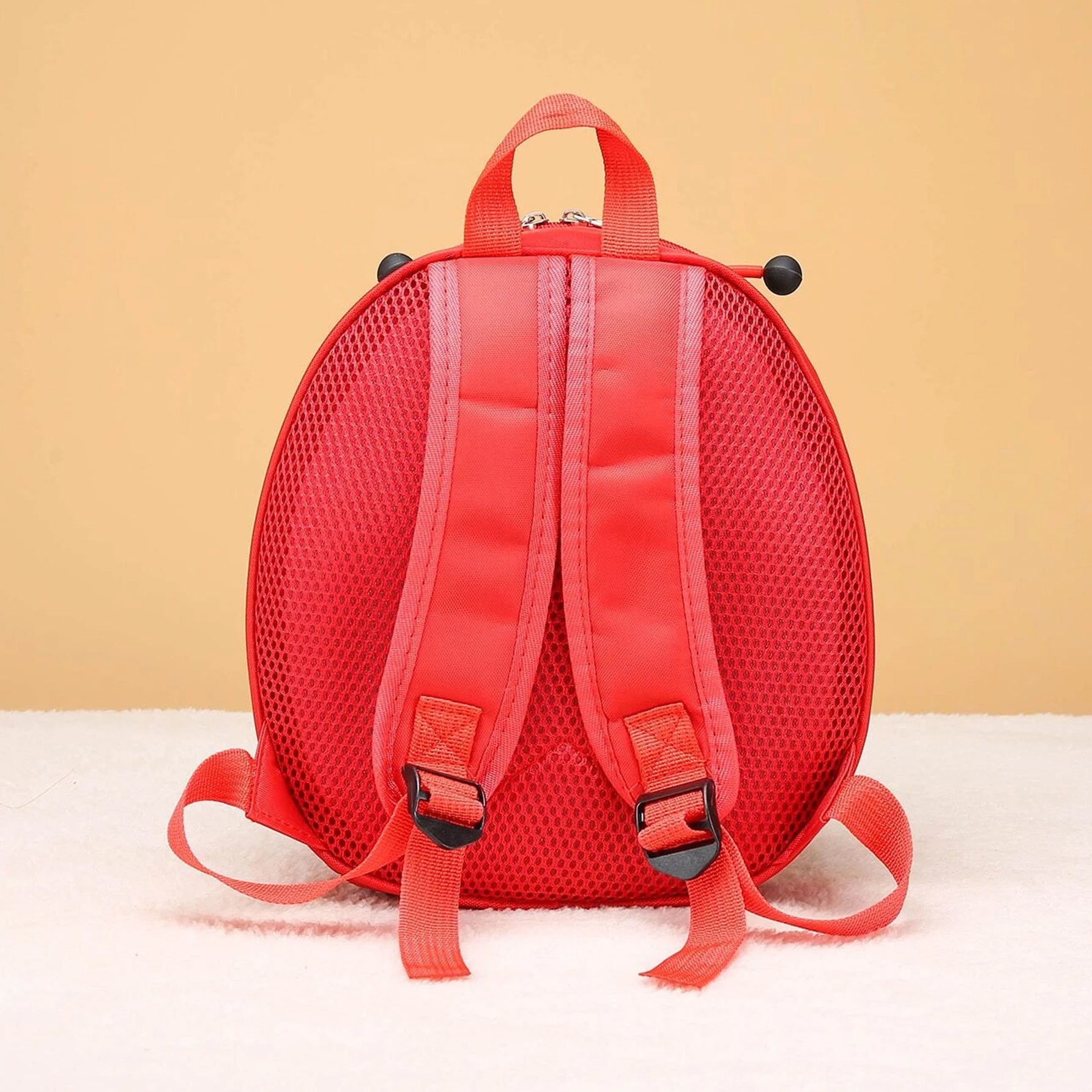 شنطة ظهر للاطفال من الجنسين، بتصميم دعسوقة للبنات والاولاد في رياض الاطفال حقائب ظهر للاستخدام اليومي - احمر